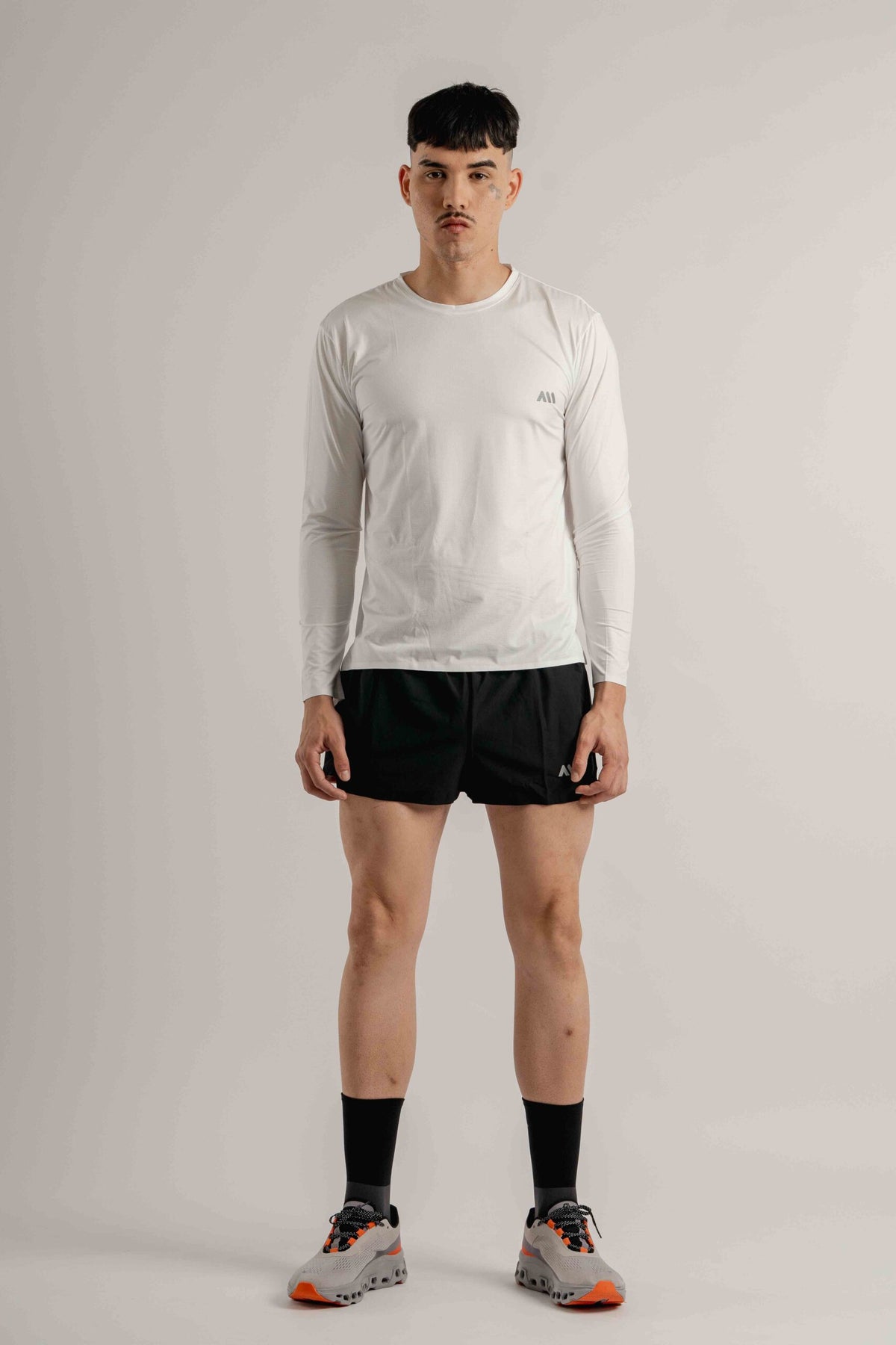 PERFORMANCE LONG TEE