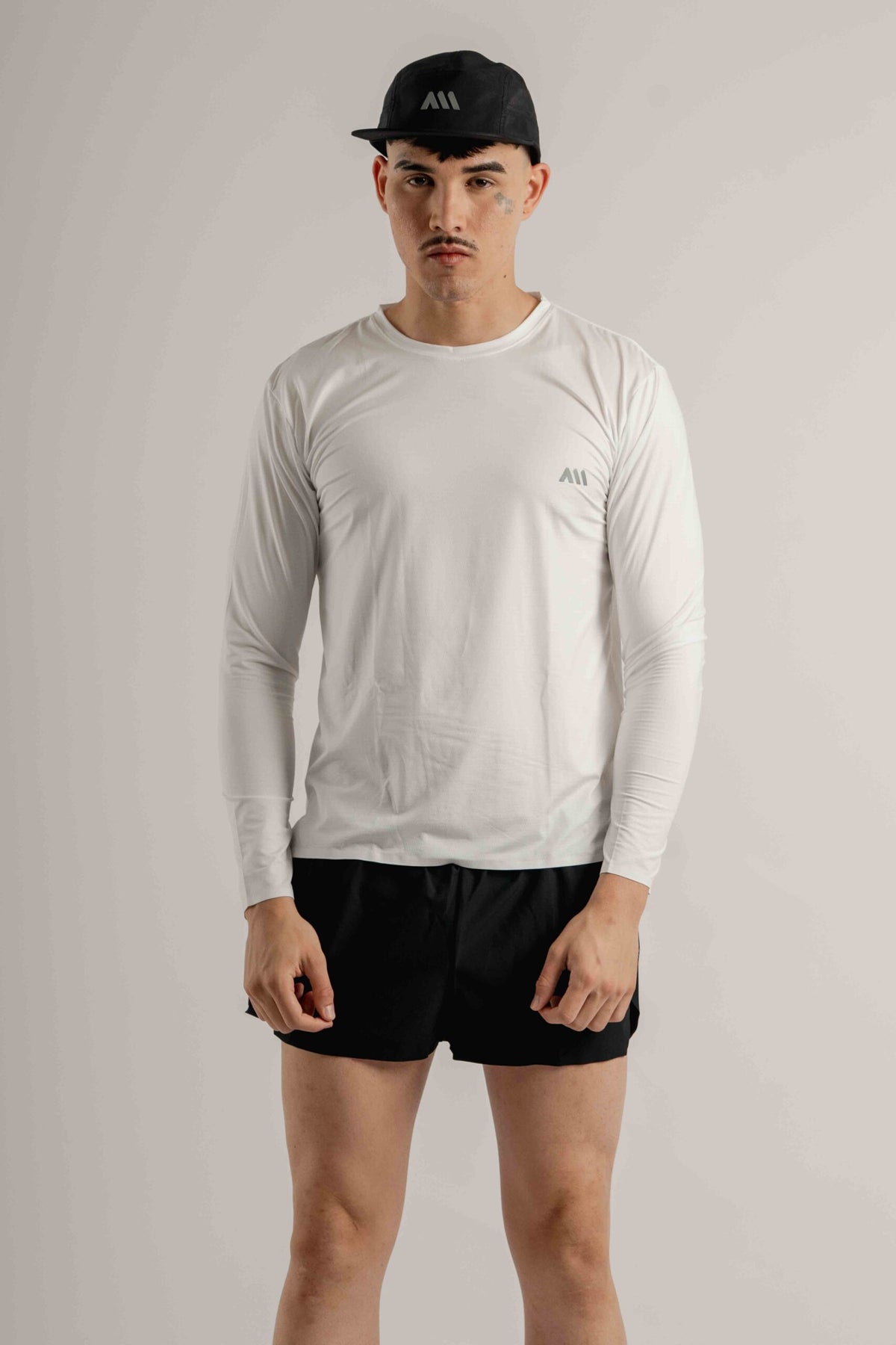 PERFORMANCE LONG TEE