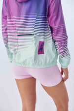 PERFORMANCE JACKET
