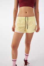 PERFORMANCE AERO SHORT FLORA