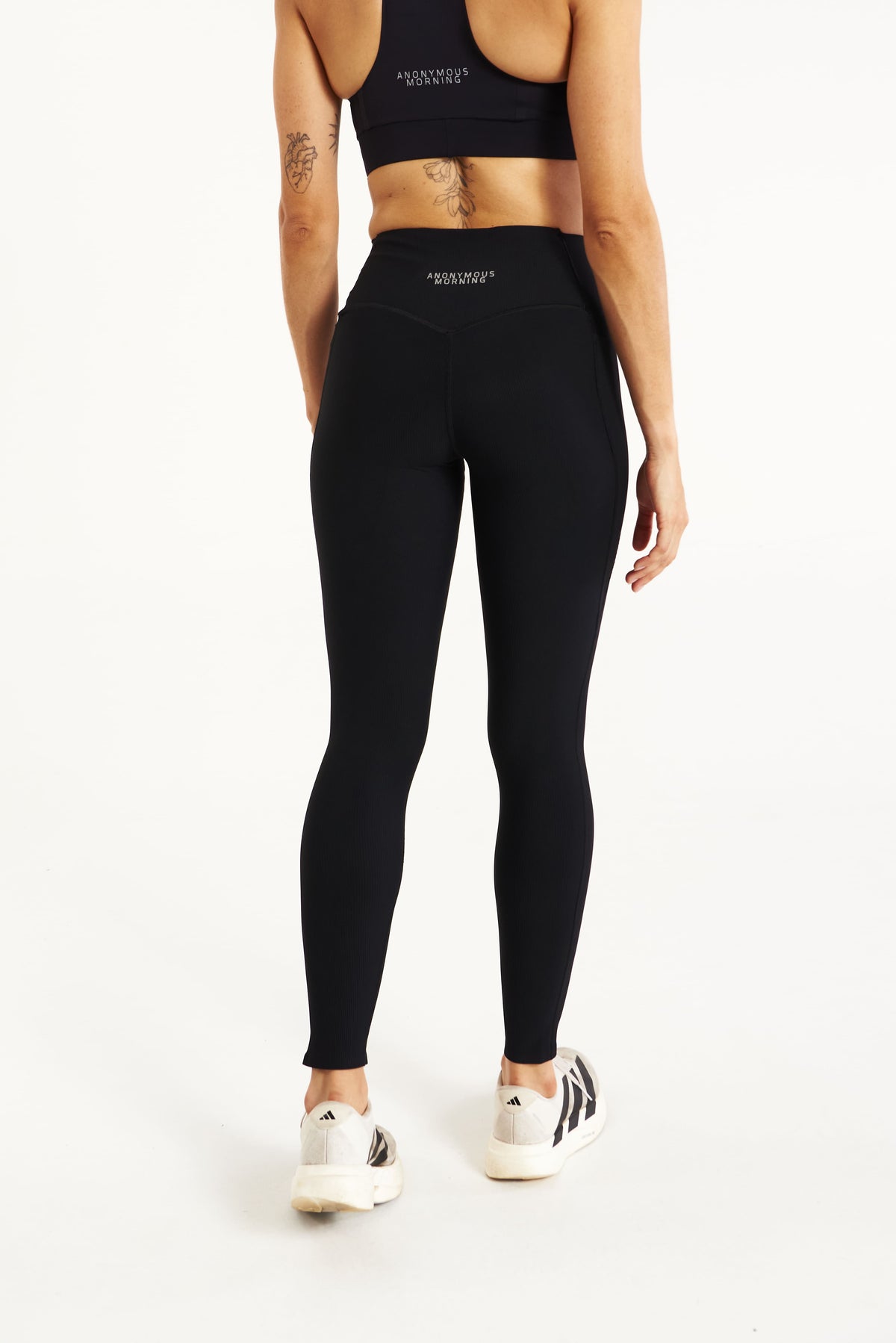 PERFORMANCE LEGGIN