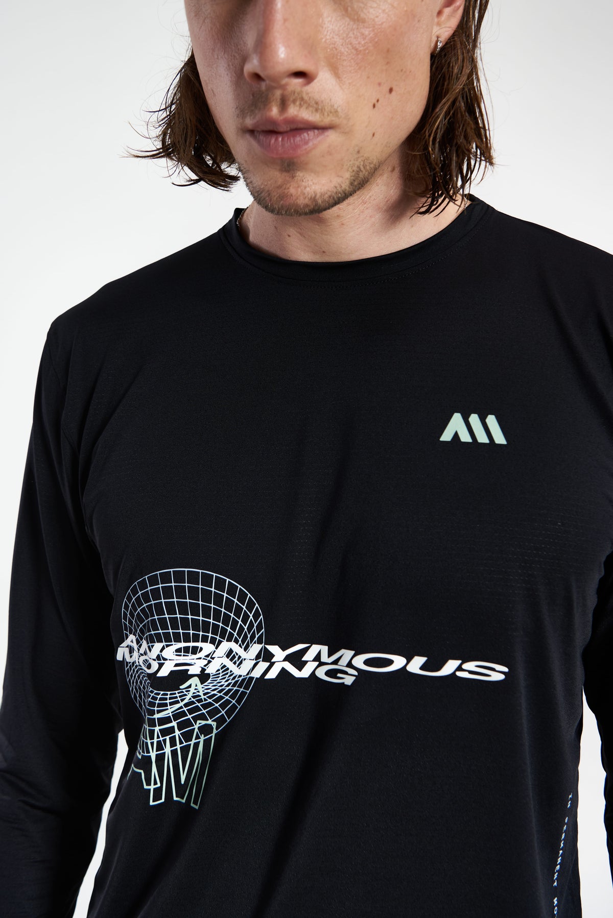 PERFORMANCE LONG TEE ANONYMOUS