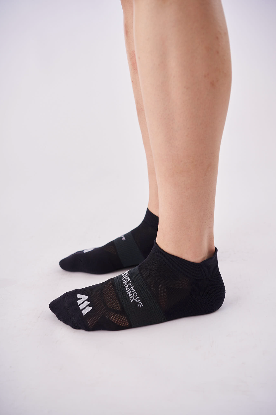 PERFORMANCE LOW SOCKS