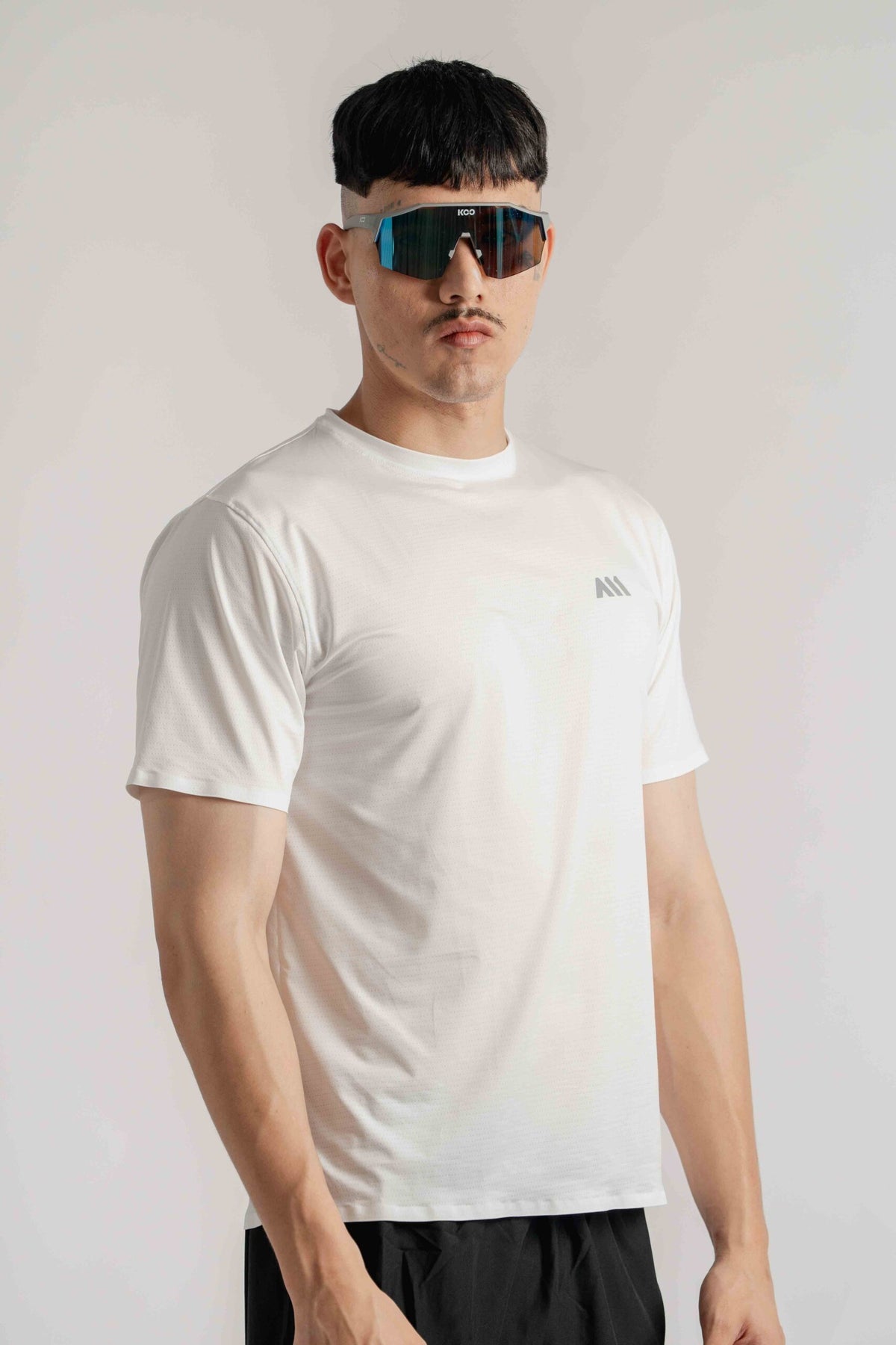 PERFORMANCE TEE