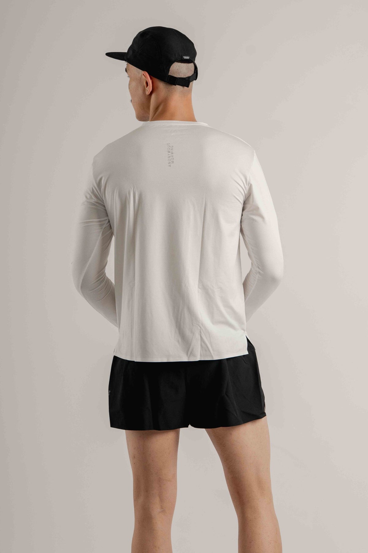 PERFORMANCE LONG TEE