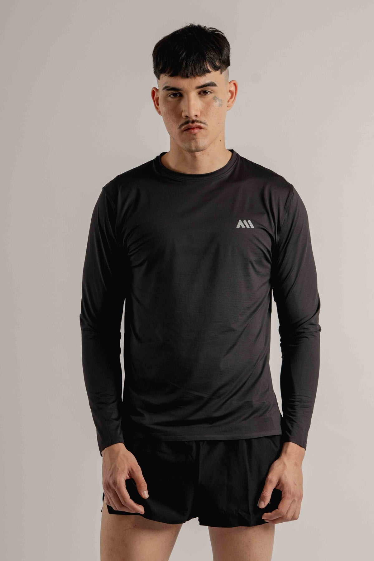 PERFORMANCE LONG TEE