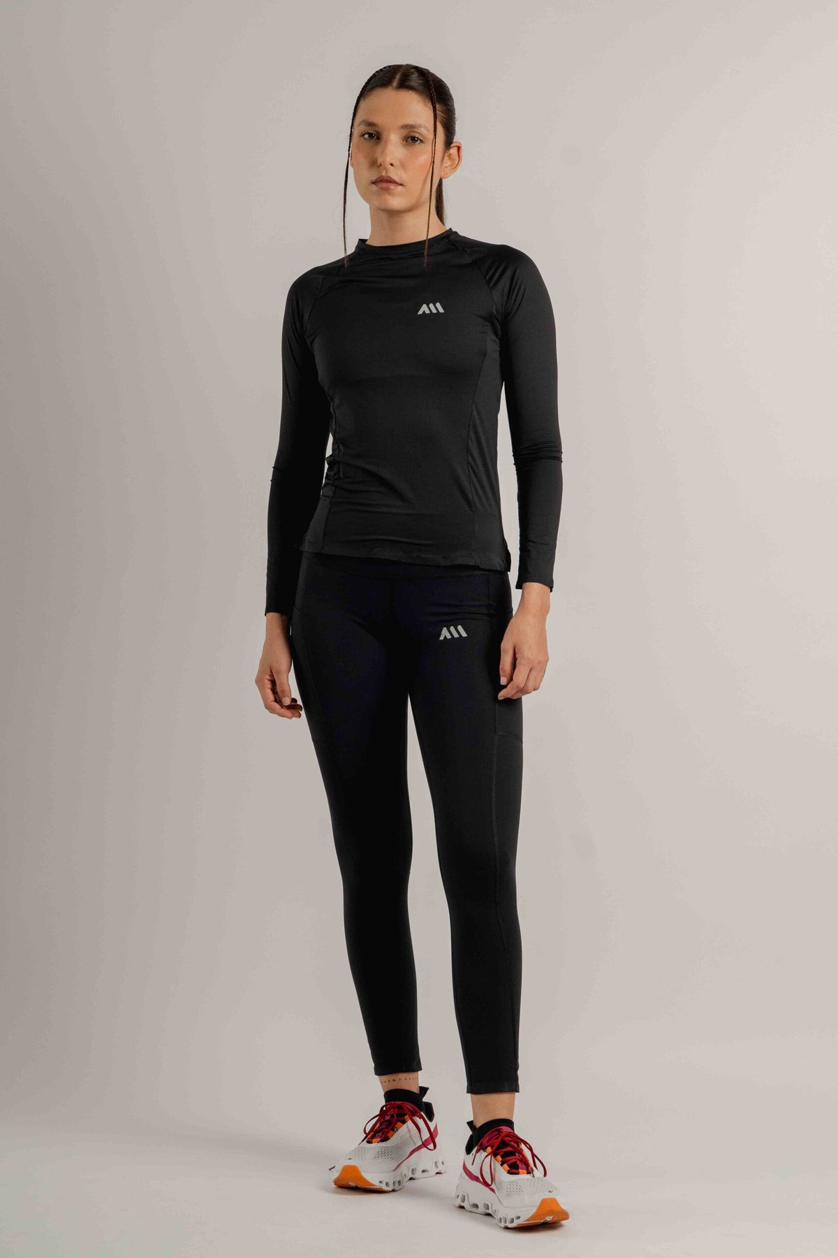 PERFORMANCE LONG TEE