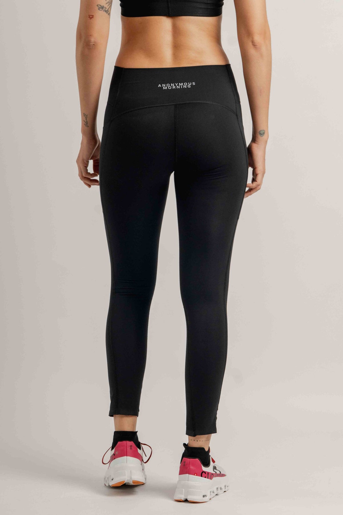 PERFORMANCE LEGGIN