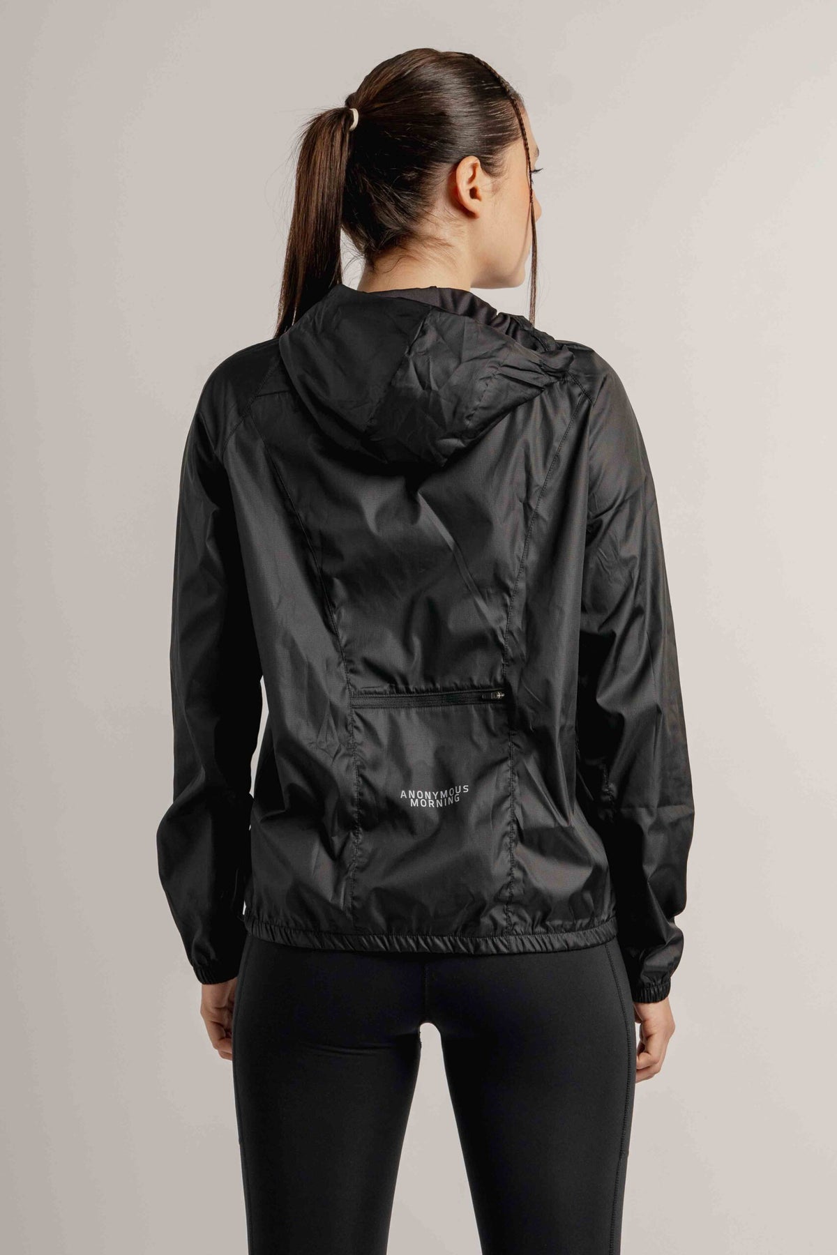 PERFORMANCE JACKET