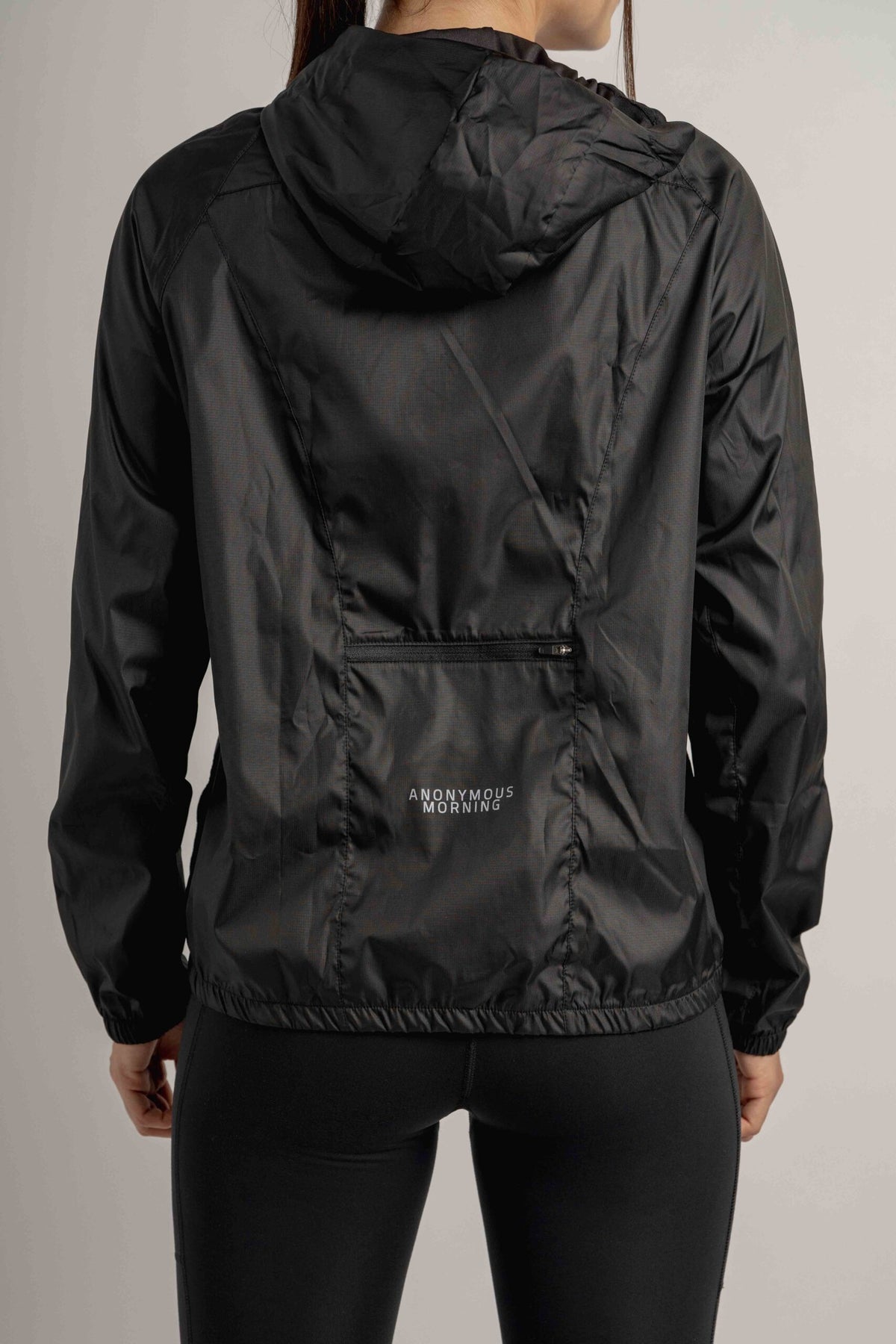 PERFORMANCE JACKET