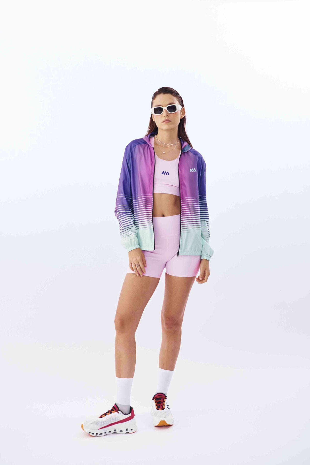 PERFORMANCE JACKET
