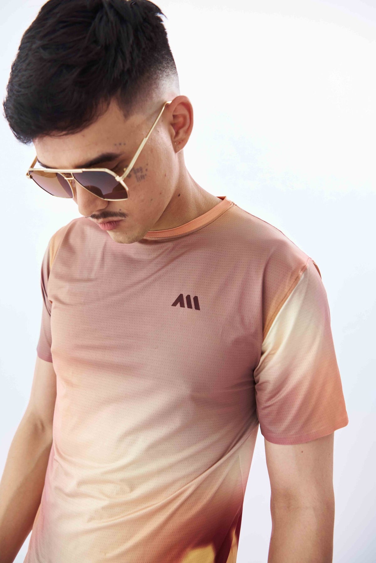 PERFORMANCE TEE