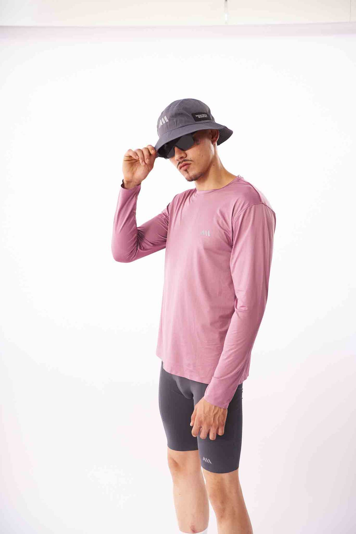 PERFORMANCE LONG TEE