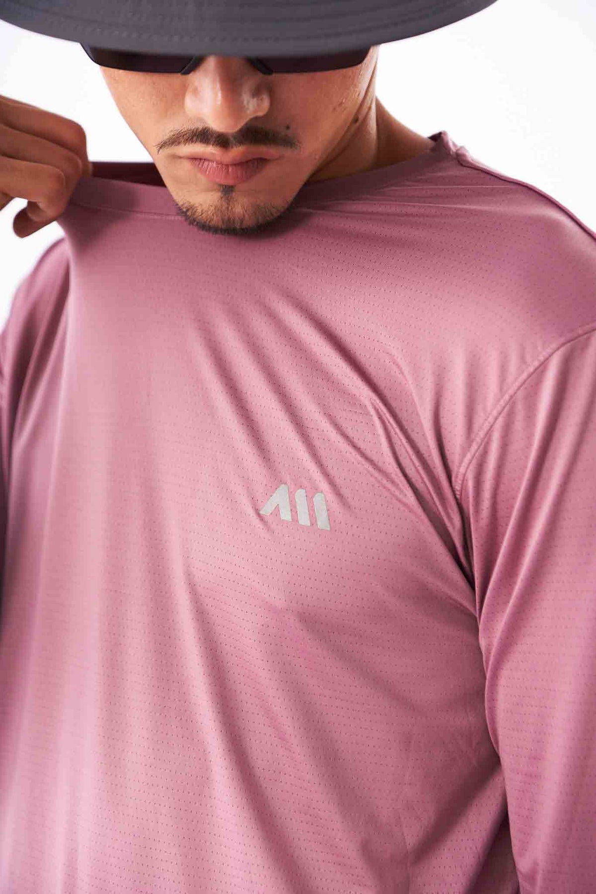 PERFORMANCE LONG TEE