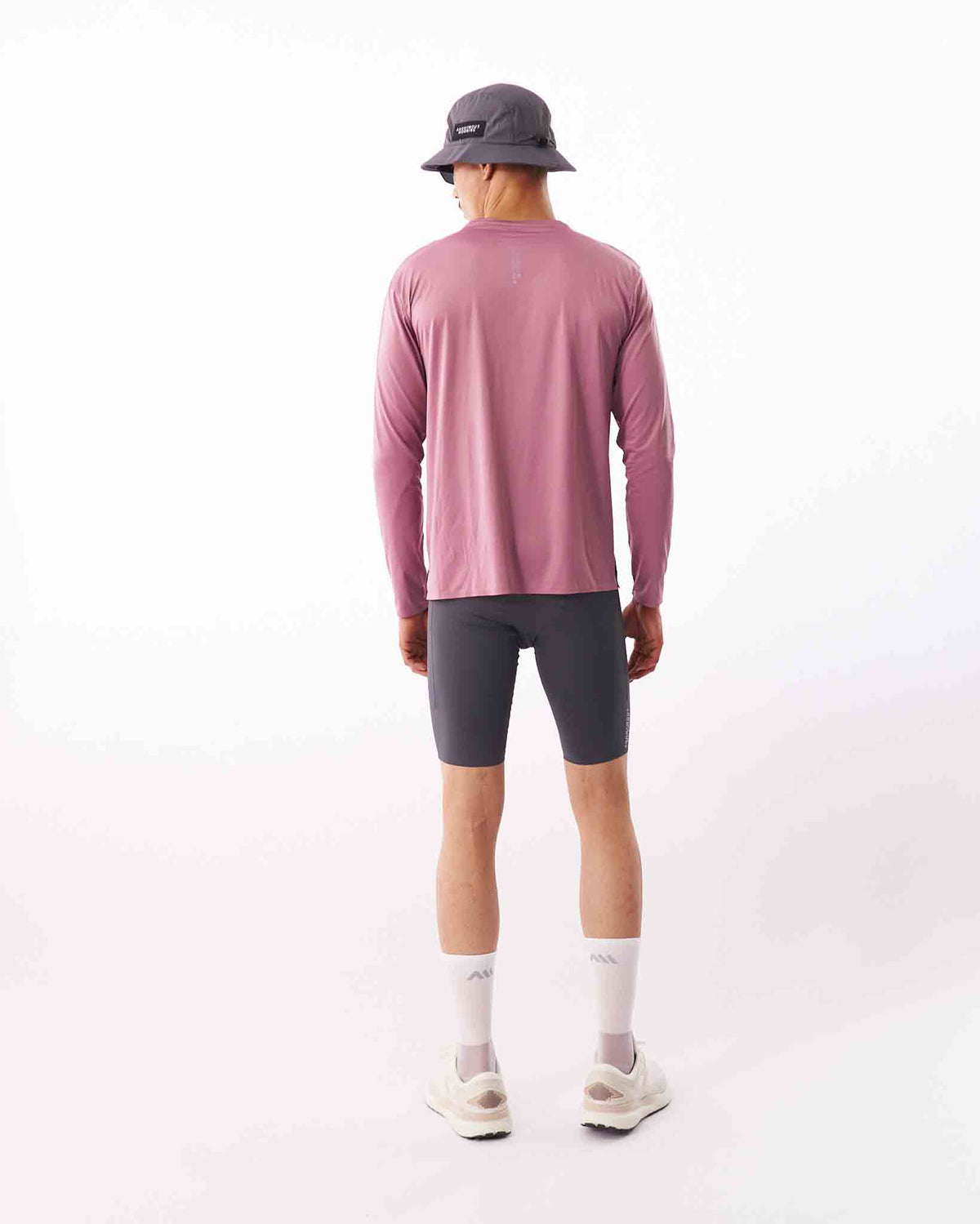PERFORMANCE LONG TEE