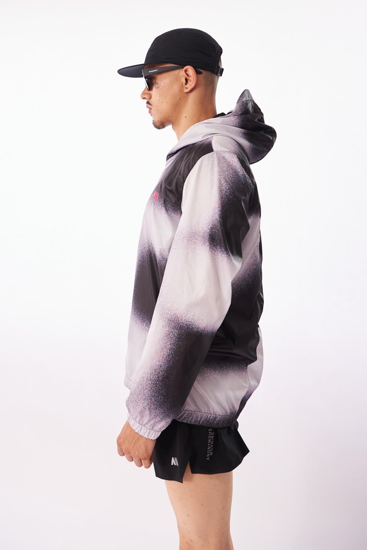 PERFORMANCE JACKET