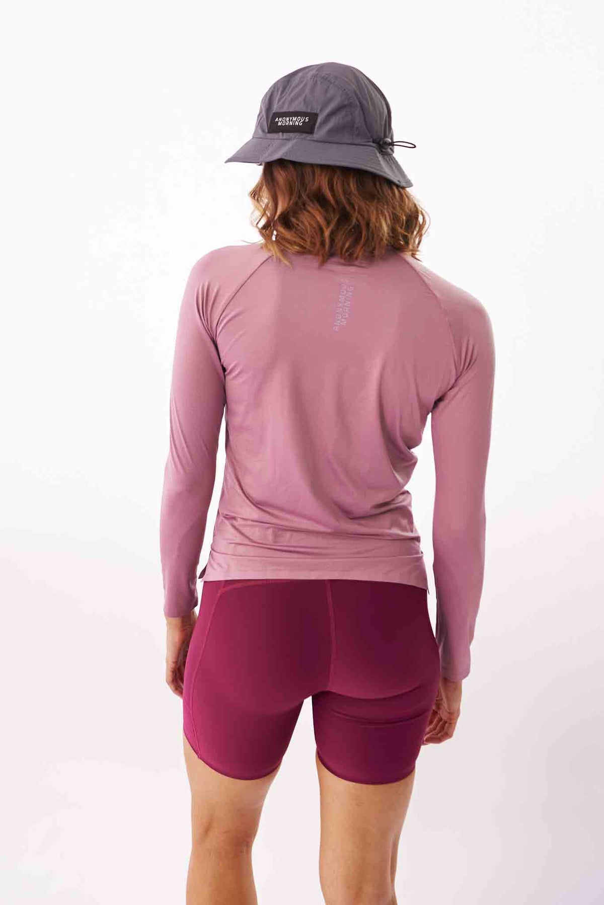 PERFORMANCE LONG TEE
