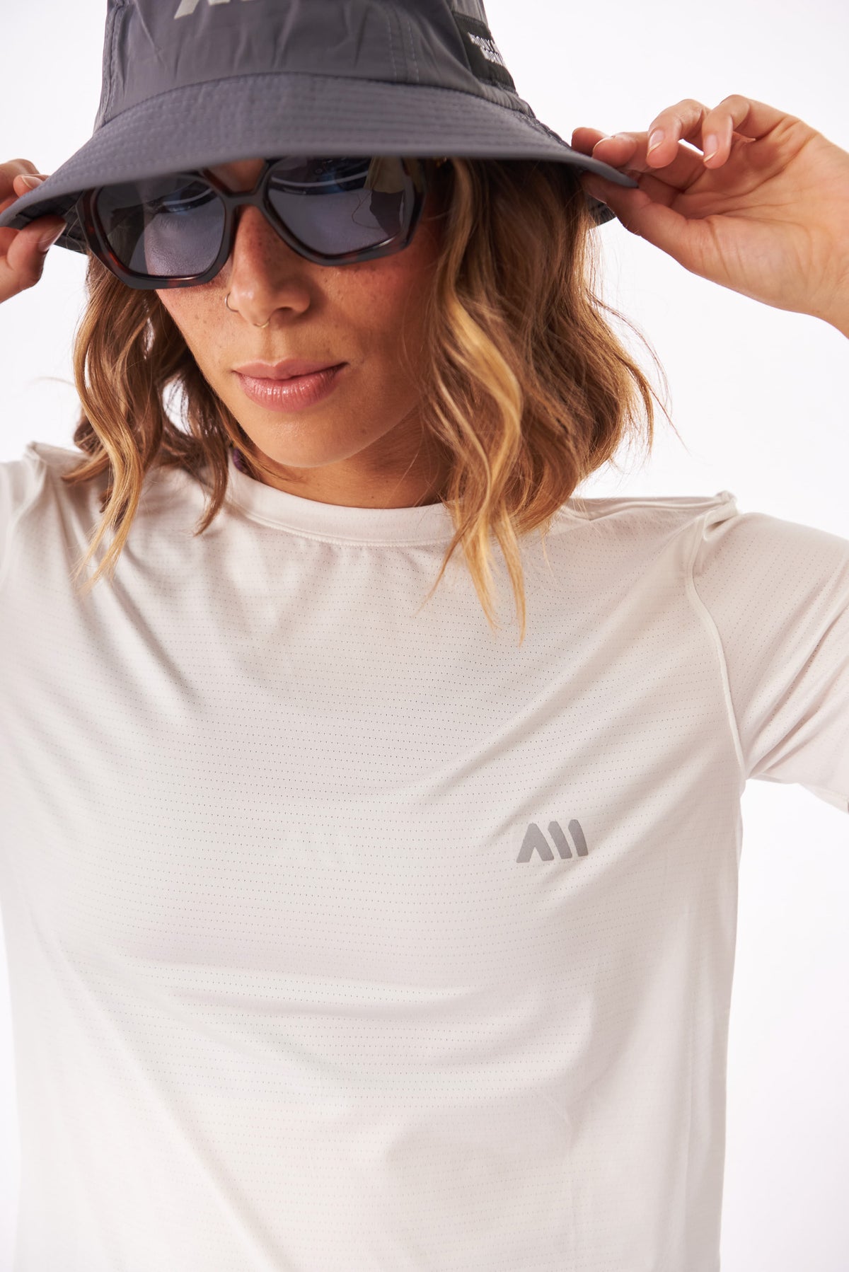 PERFORMANCE TEE