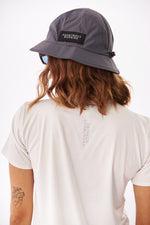PERFORMANCE TEE