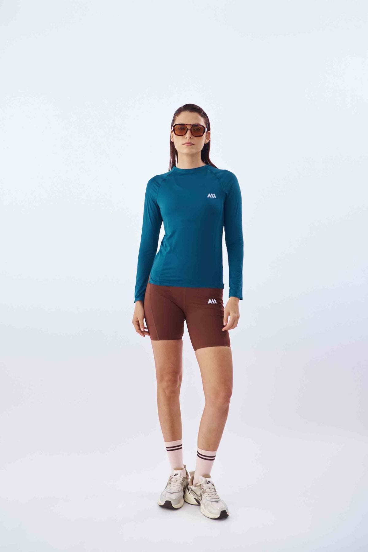 PERFORMANCE LONG TEE