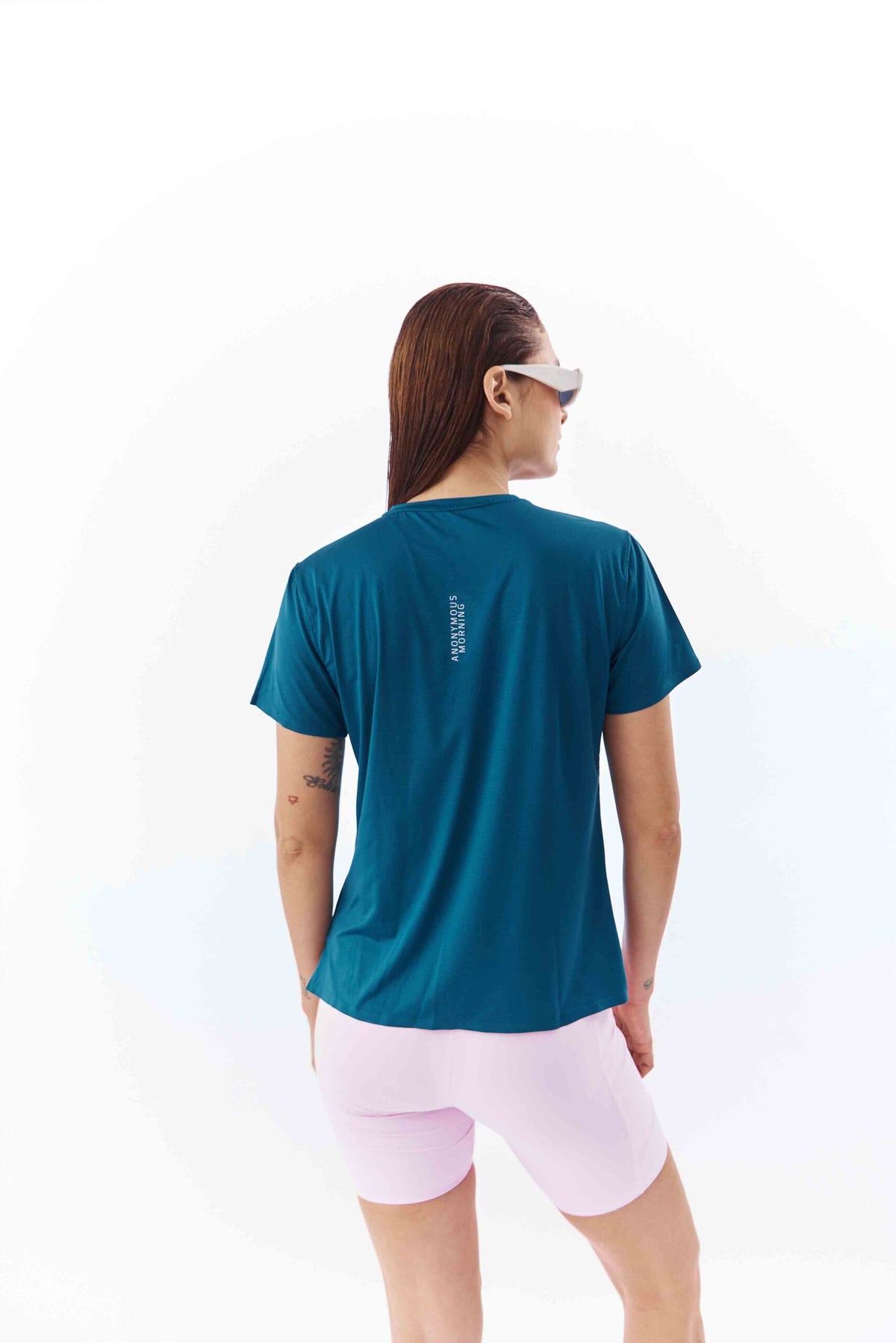 PERFORMANCE TEE