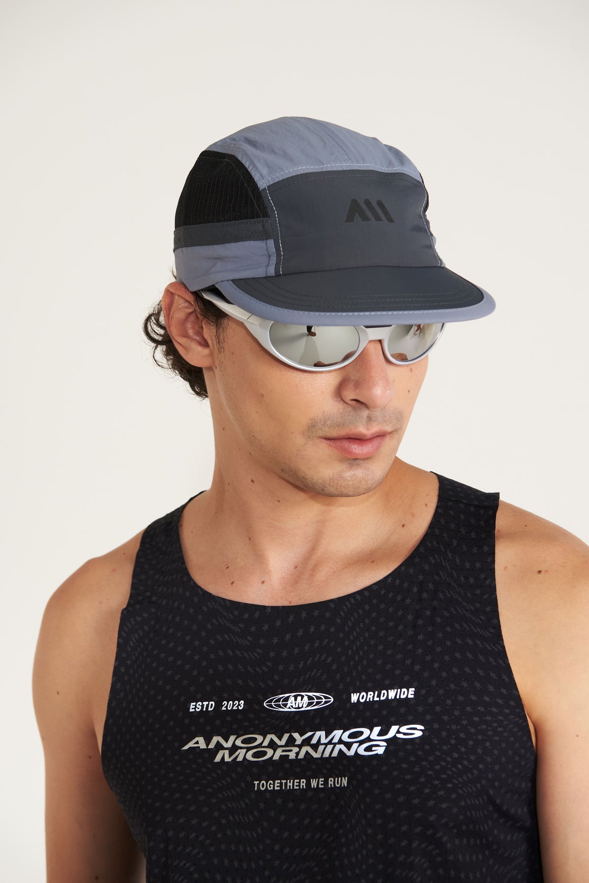 PERFORMANCE CAP SHINE
