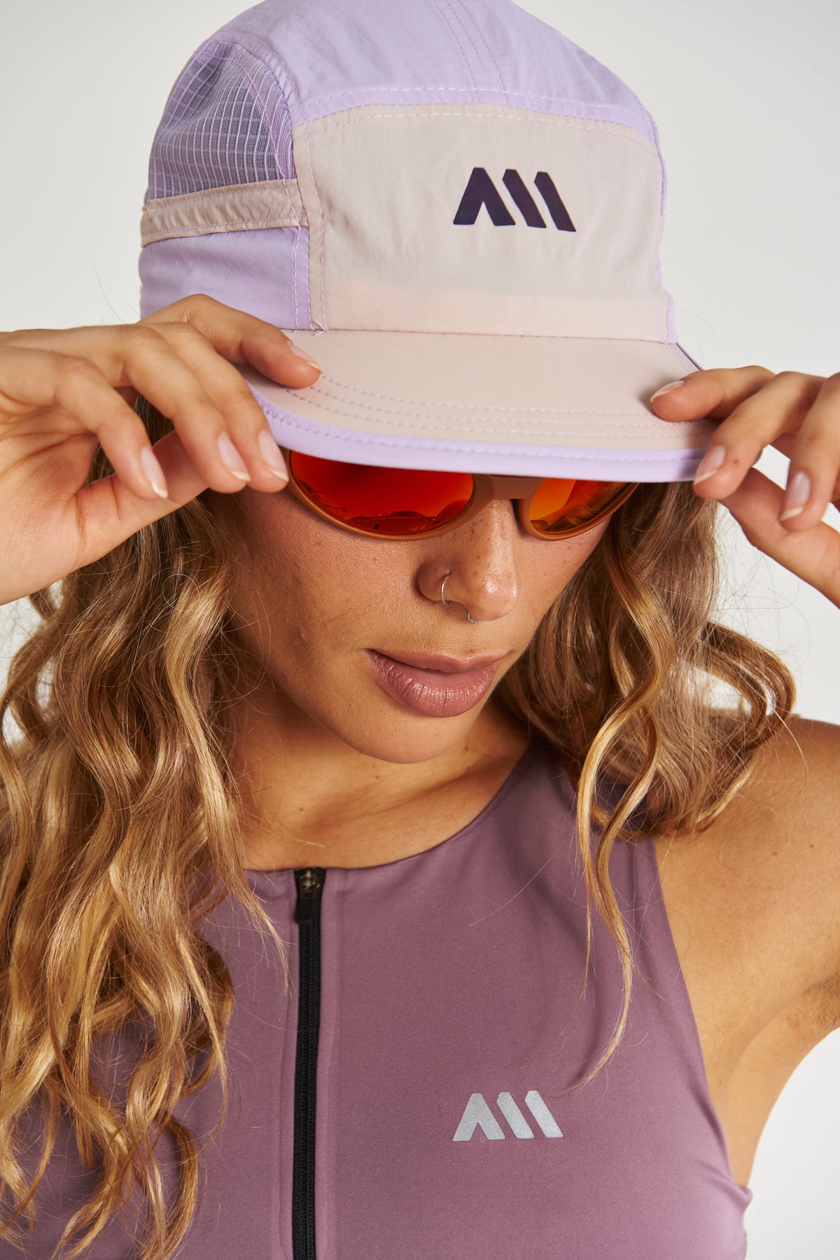 PERFORMANCE CAP GLOW