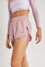 PERFORMANCE AERO SHORT GLOW