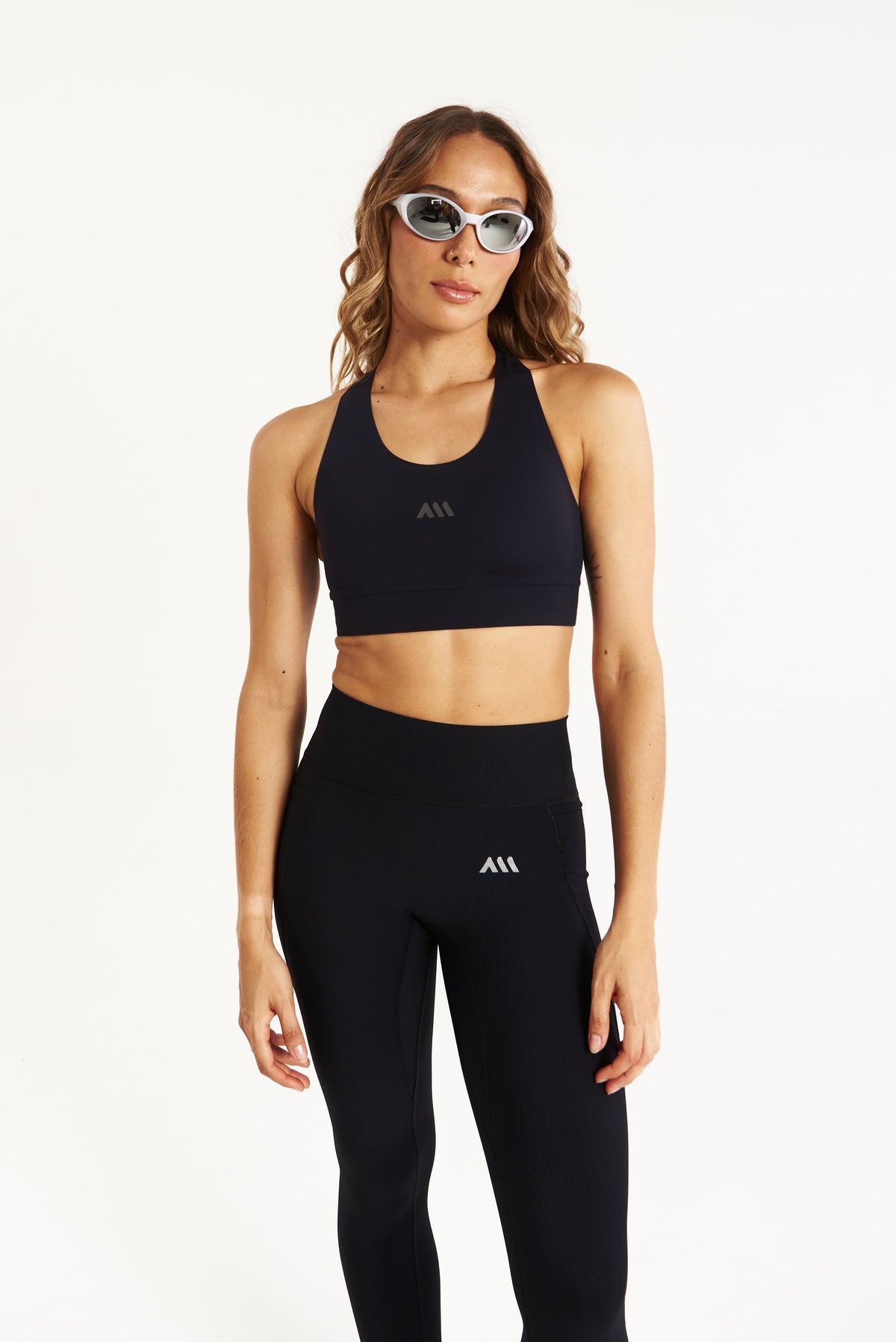 PERFORMANCE LEGGIN