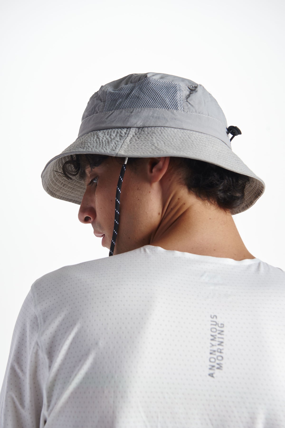 PERFORMANCE HAT PRIMITIVE