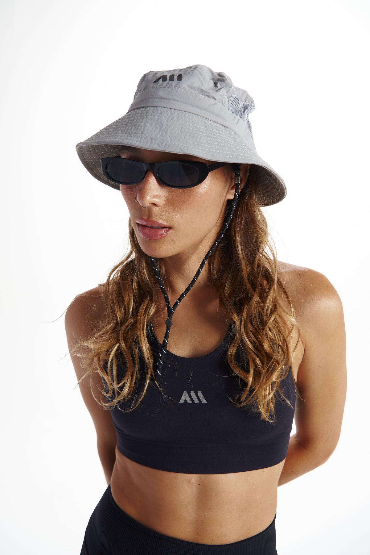 PERFORMANCE HAT PRIMITIVE