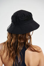 PERFORMANCE HAT ANONYMOUS