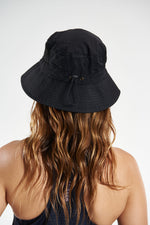 PERFORMANCE HAT ANONYMOUS