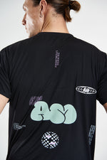 PERFORMANCE TEE ANONYMOUS