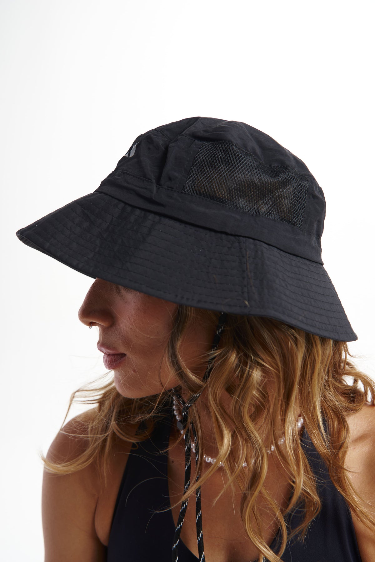 PERFORMANCE HAT ANONYMOUS