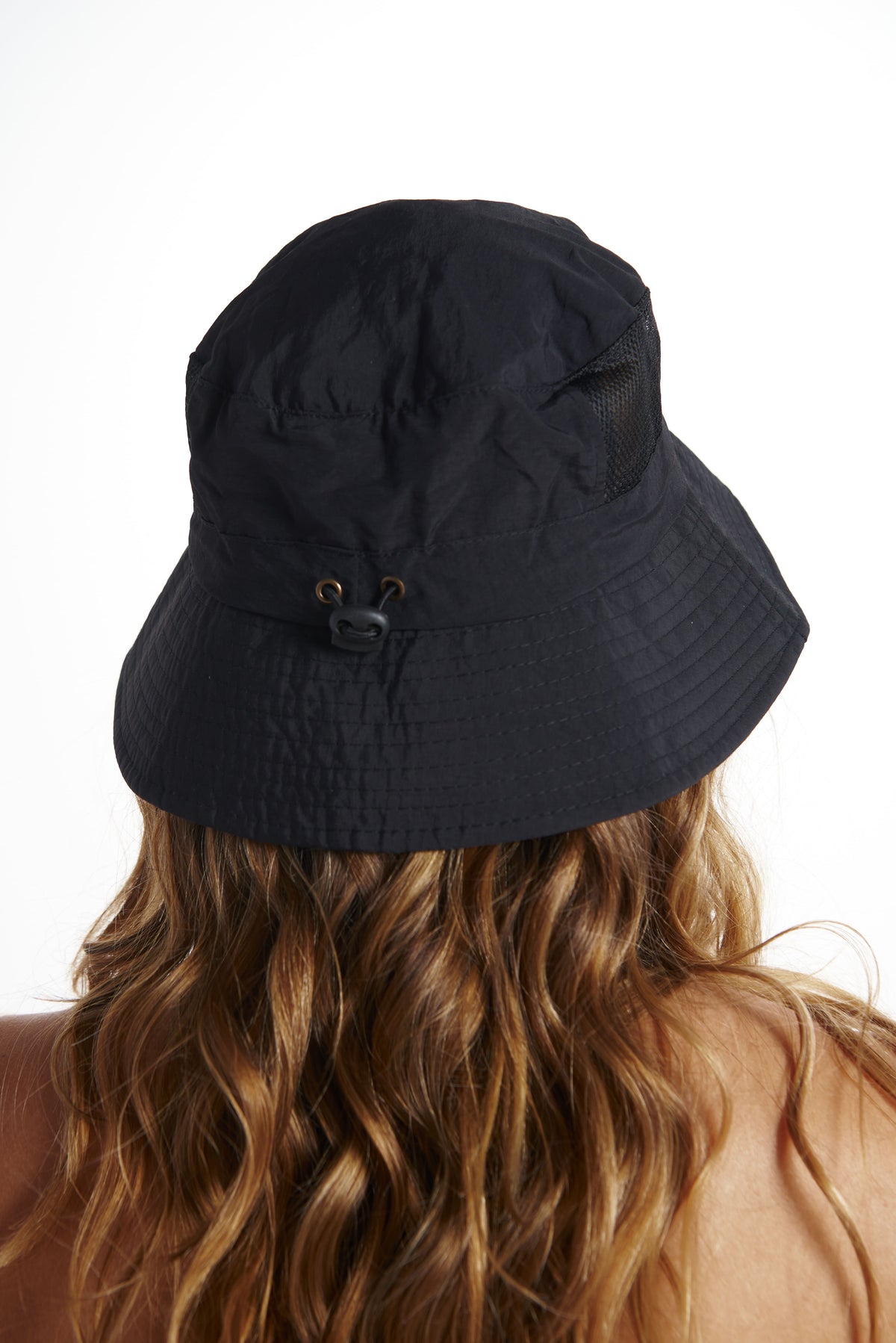 PERFORMANCE HAT ANONYMOUS