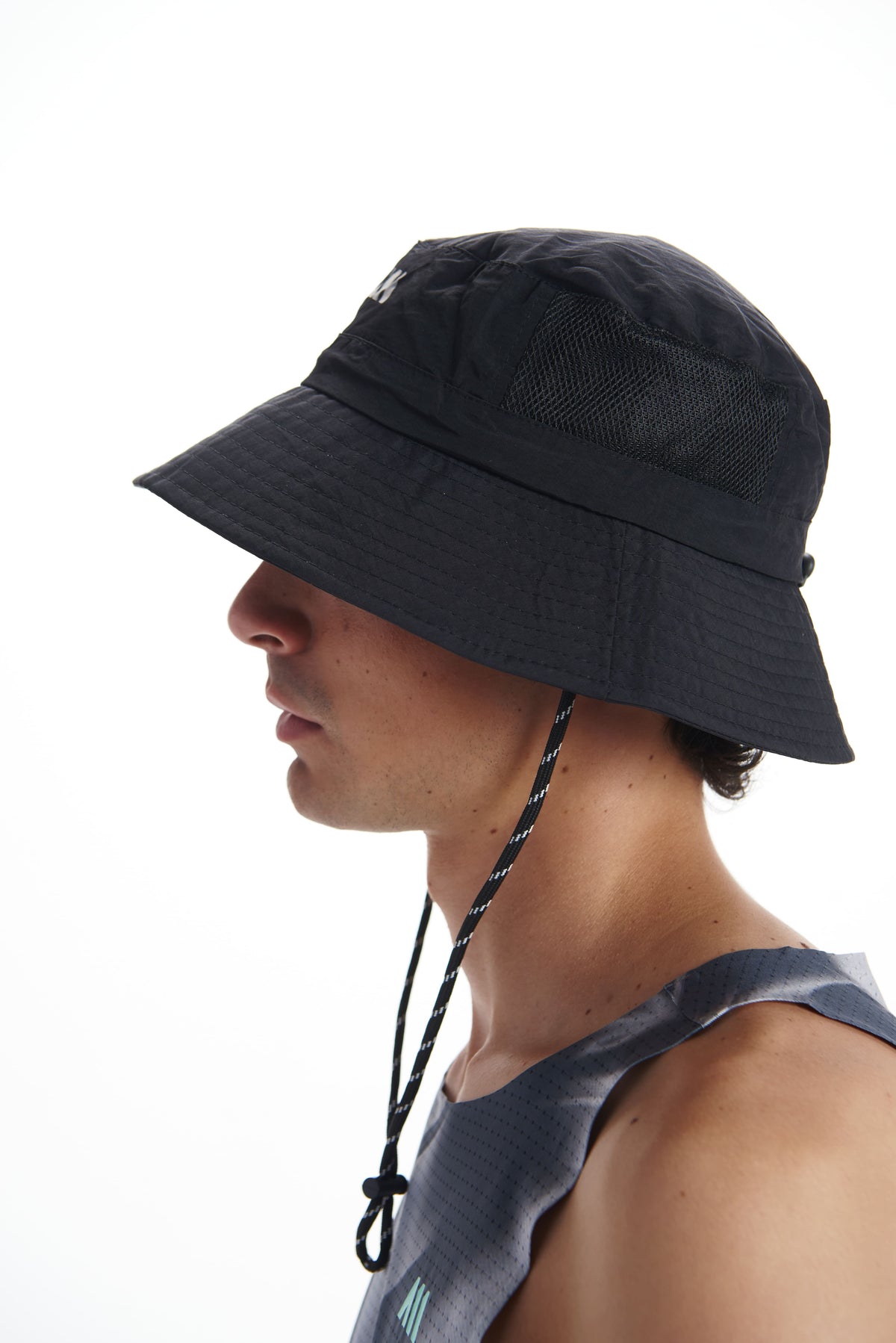 PERFORMANCE HAT ANONYMOUS