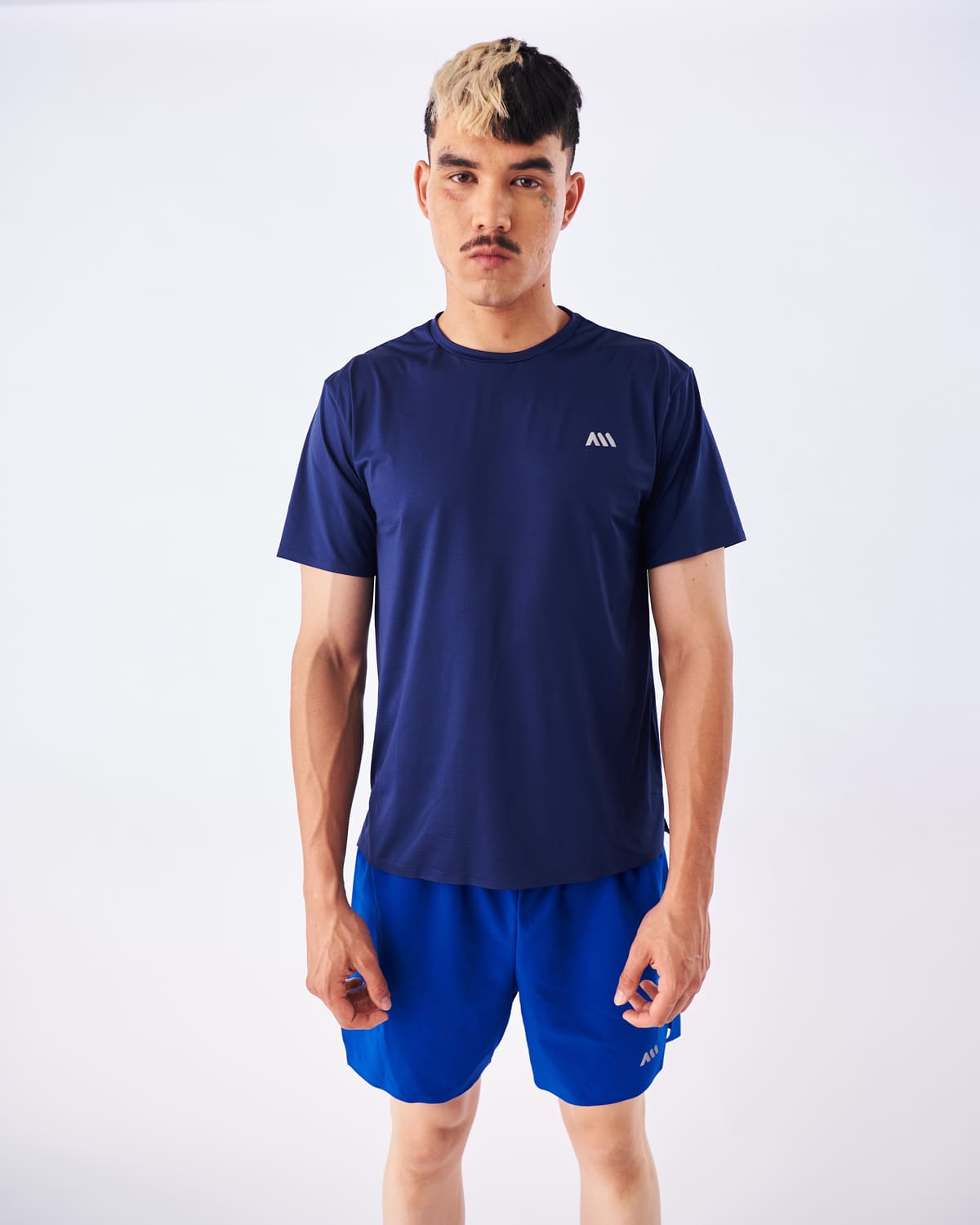 PERFORMANCE TEE