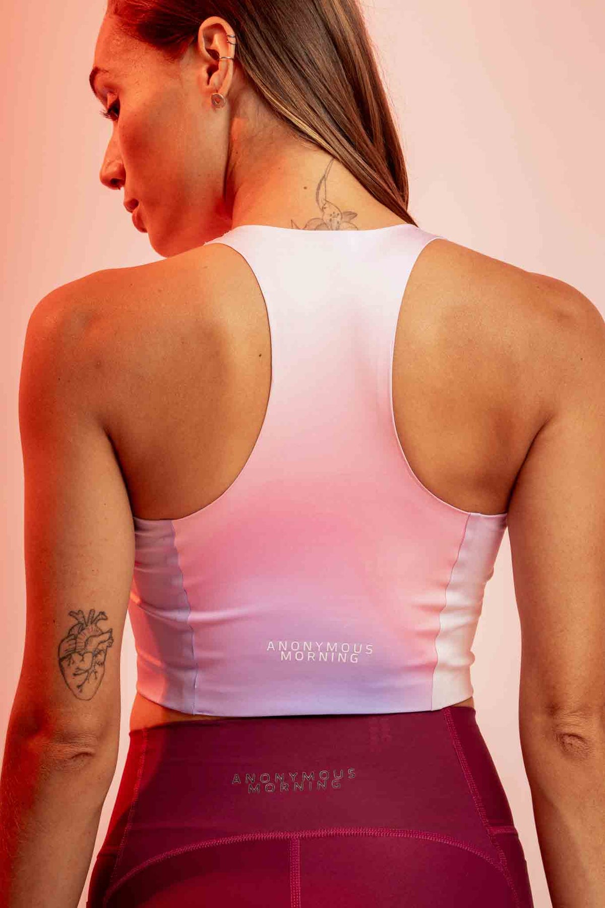 PERFORMANCE TOP