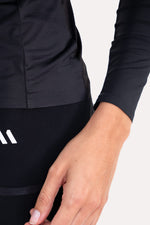PERFORMANCE LONG TEE